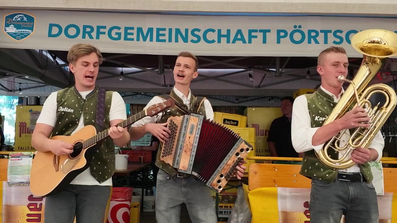 Die Leisbach Buam live im Zelt bei der Dorfgemeinschaft Pörtschach
